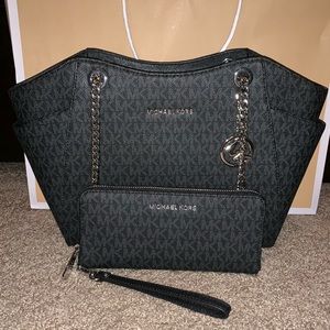 Michael Kors Jet Set Travel Black, Tote + Wallet